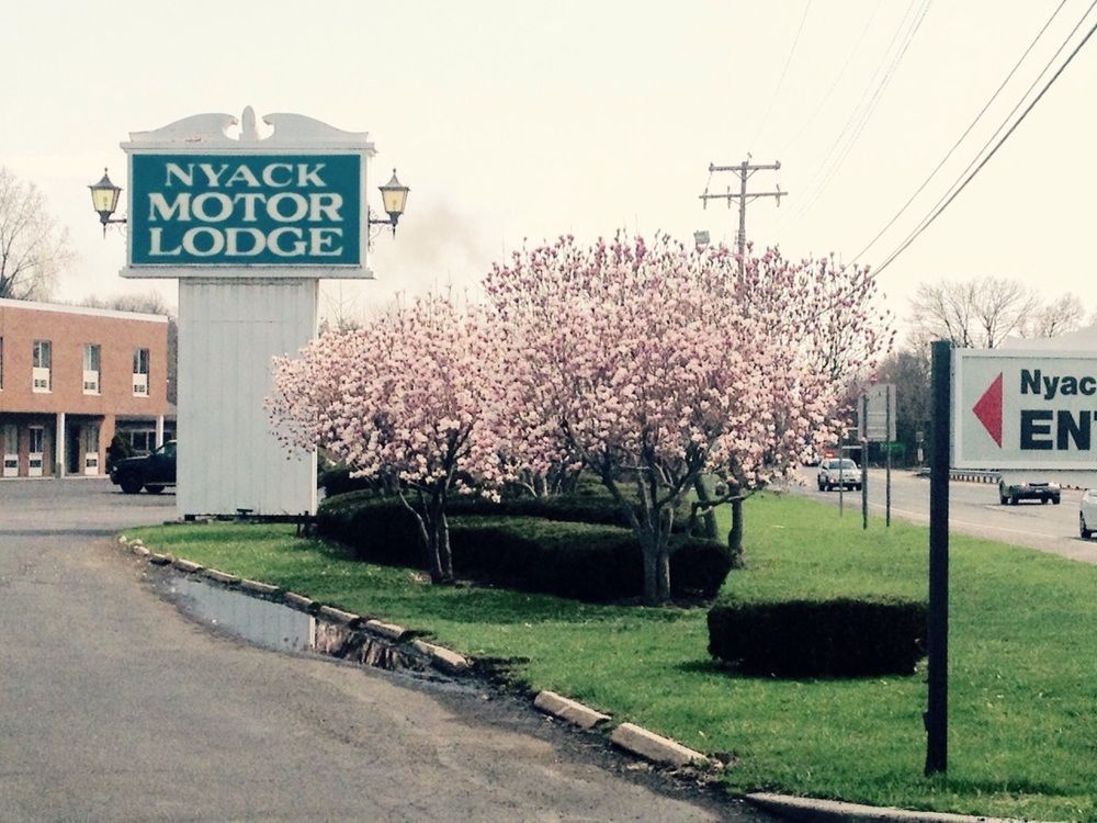 Tappan Zee Hotel ウエスト・ナイアック エクステリア 写真