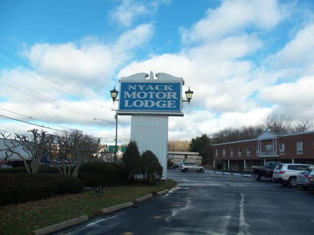 Tappan Zee Hotel ウエスト・ナイアック エクステリア 写真